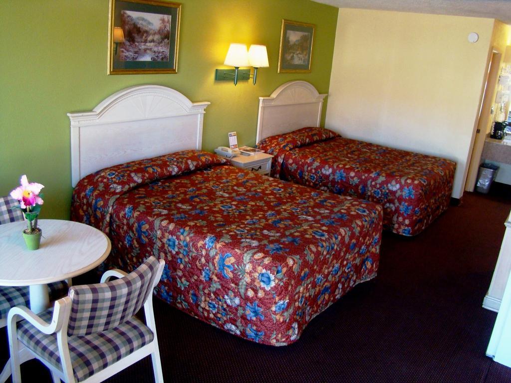 Holiday Terrace Inn - Pigeon Forge Zimmer foto