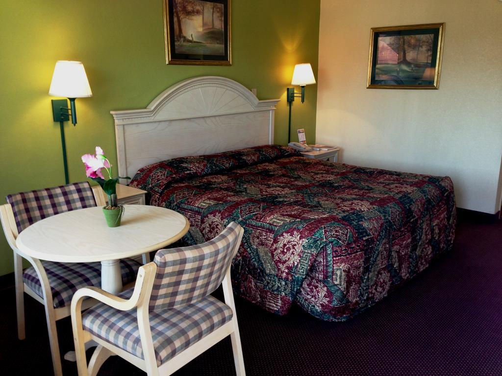 Holiday Terrace Inn - Pigeon Forge Zimmer foto